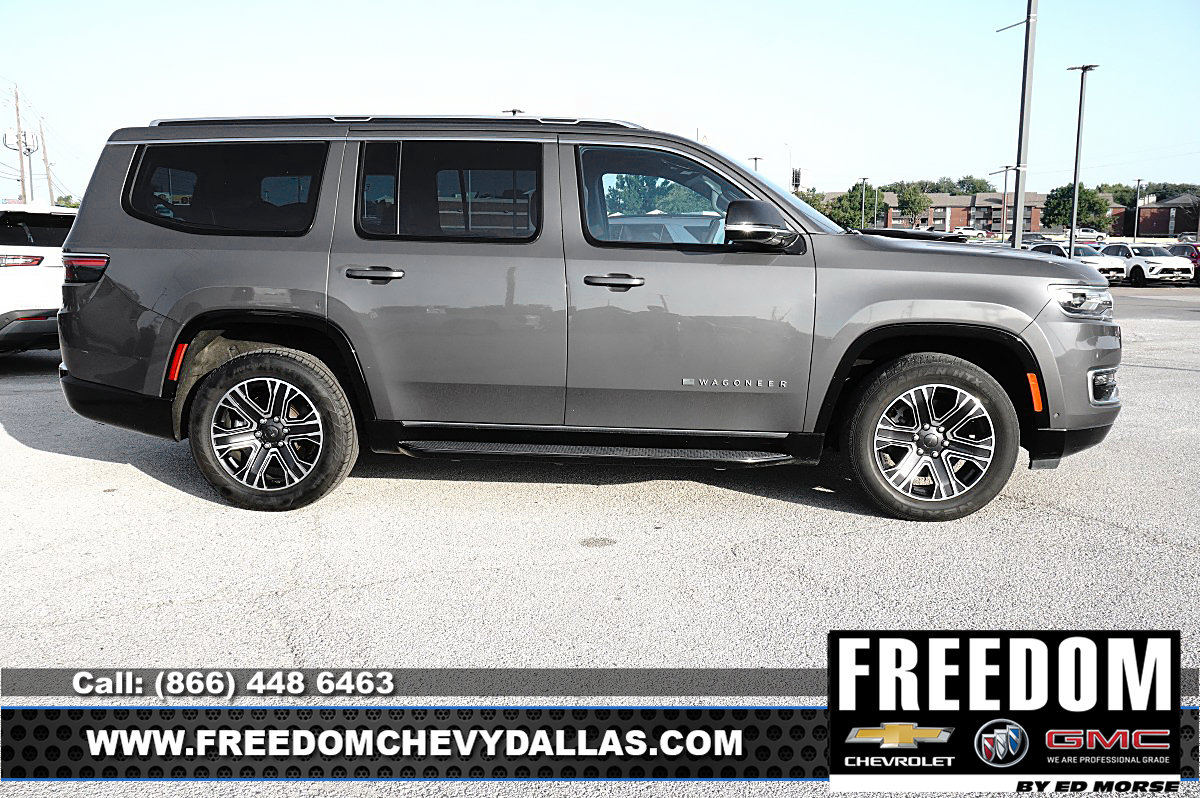 Used 2024 Jeep Wagoneer Series II w/ Flexible Seating Group AWD/4WD image 39