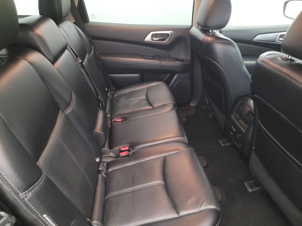 Used 2019 Nissan Pathfinder SL image 19