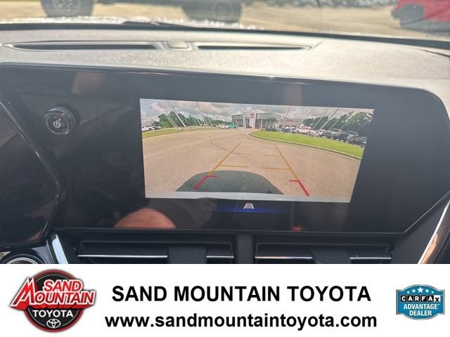 Used 2024 Chevrolet Trax RS w/ Sunroof Package FWD image 26