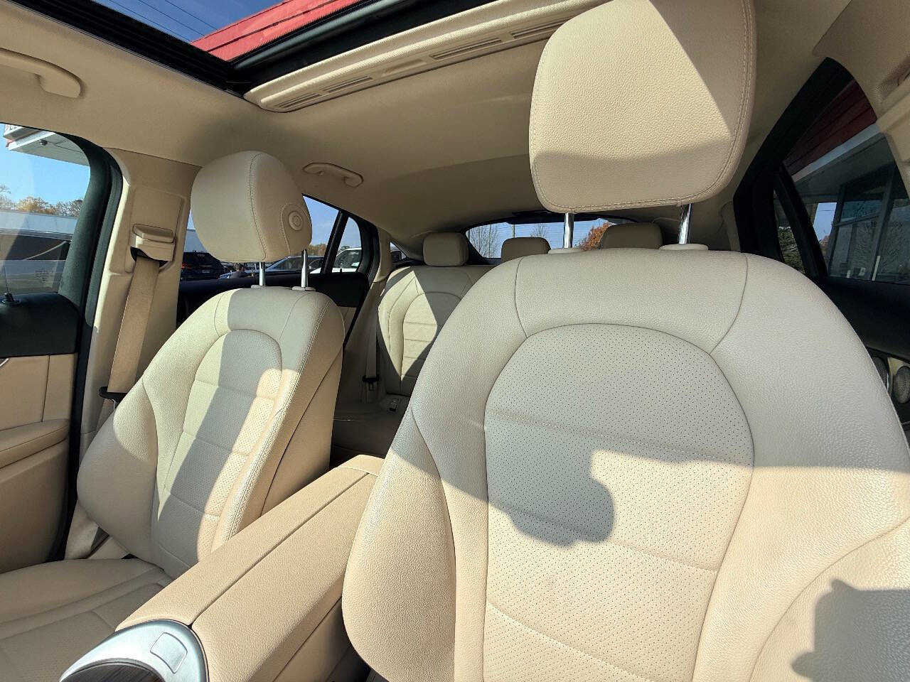 Used 2019 Mercedes-Benz GLC 300 4MATIC Coupe image 25