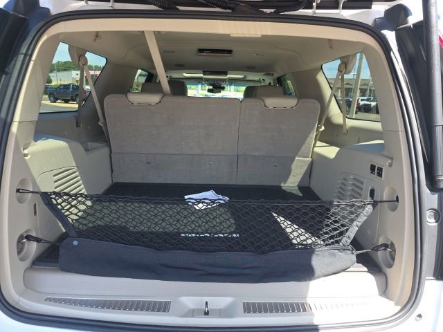 Used 2018 Cadillac Escalade ESV Premium Luxury RWD image 12
