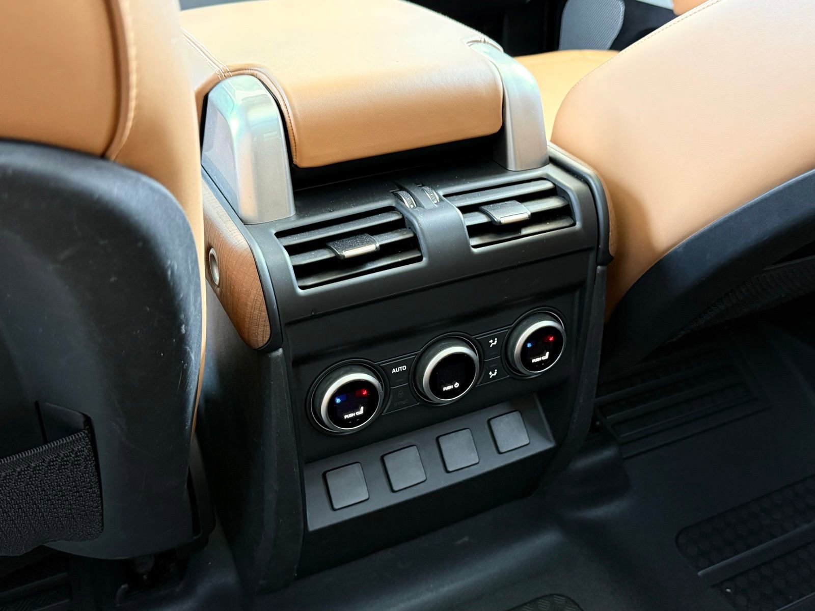 Used 2023 Land Rover Defender 130 First Edition AWD/4WD image 35
