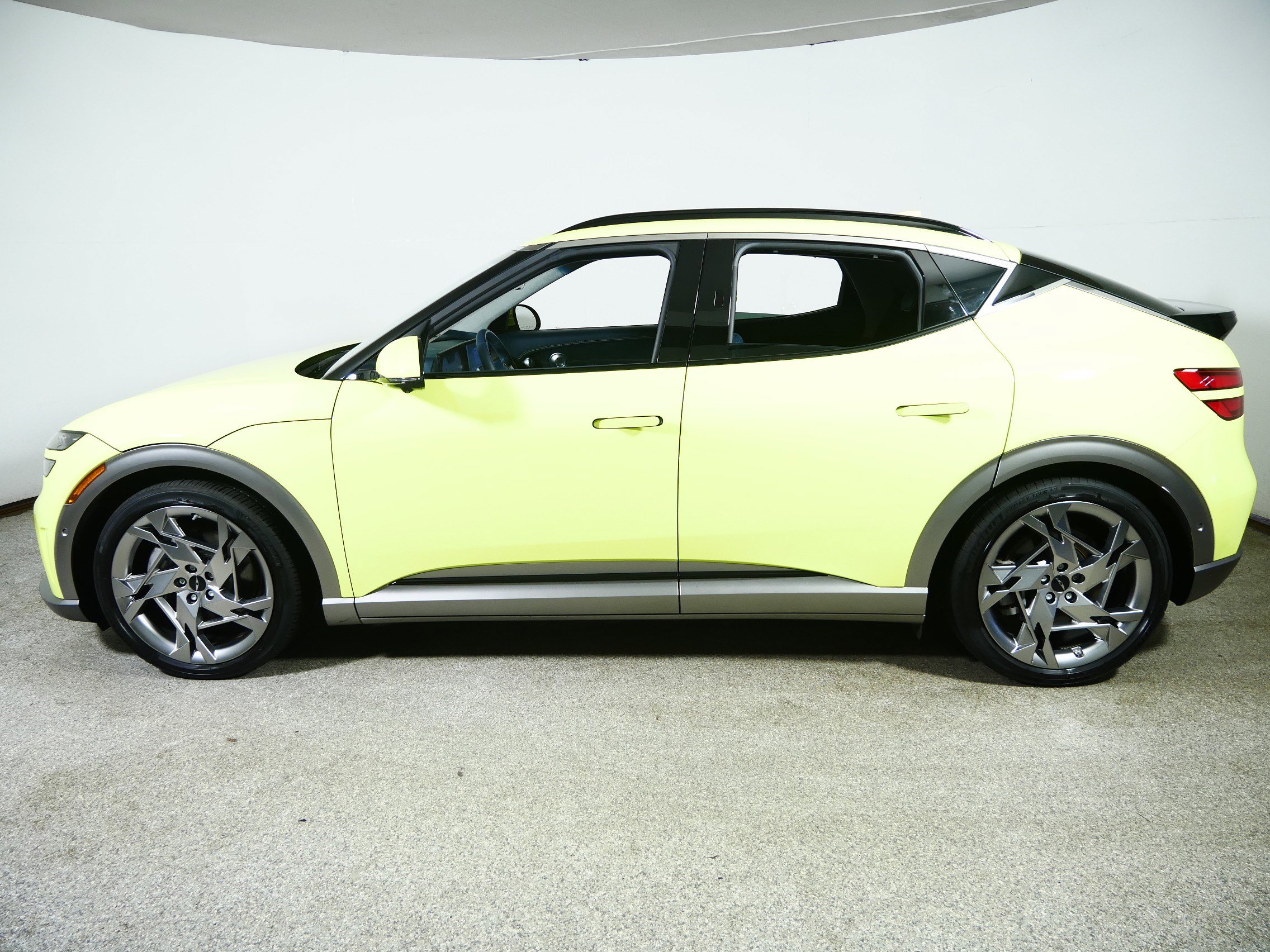 Used 2023 Genesis GV60 Performance AWD/4WD image 4