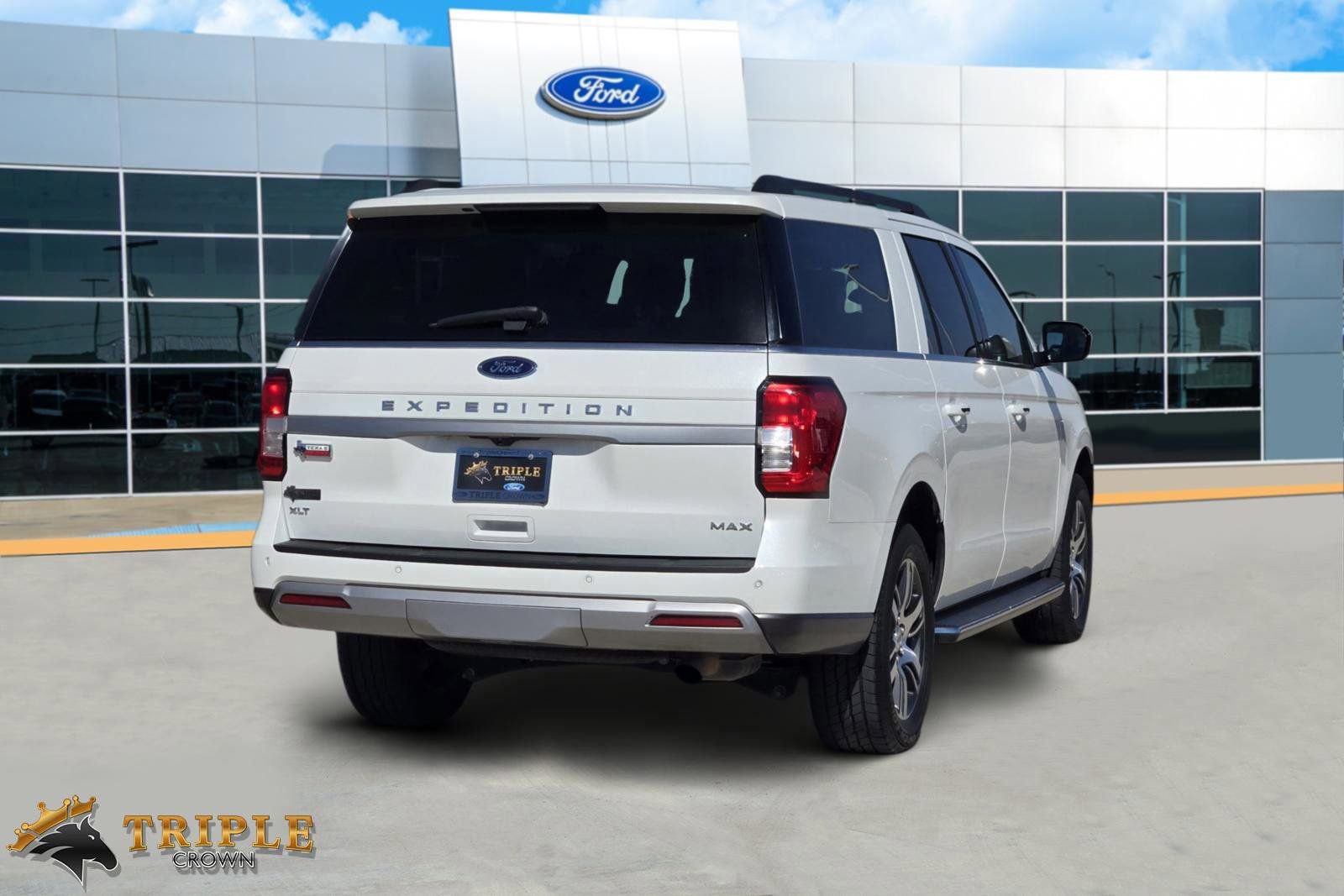 Certified 2023 Ford Expedition Max XLT image 5