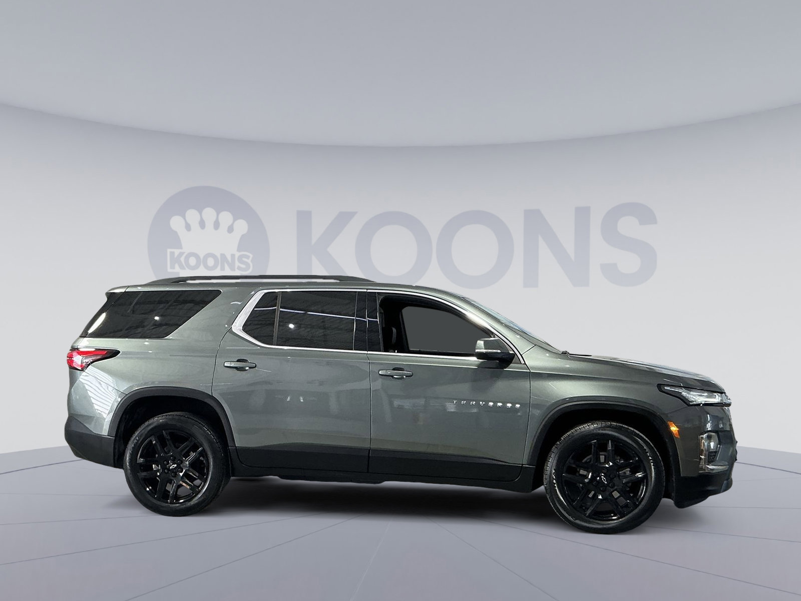 Used 2023 Chevrolet Traverse LT image 17