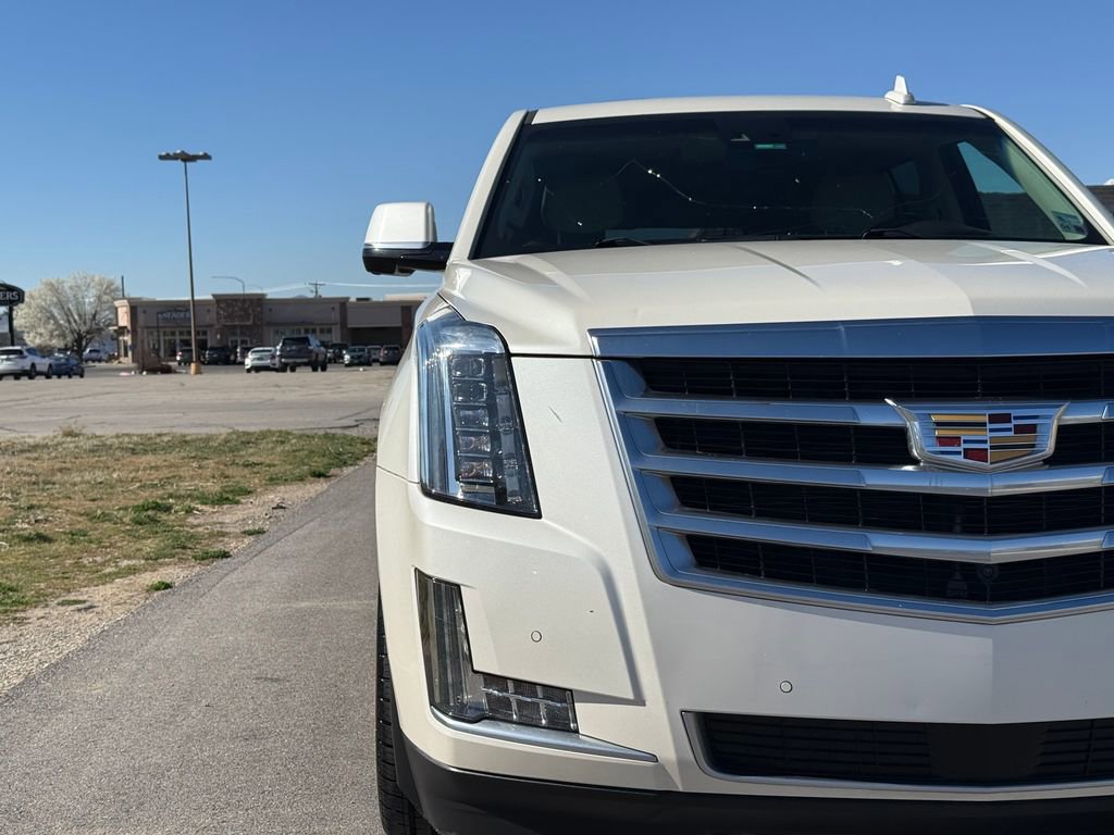 Used 2015 Cadillac Escalade ESV Premium image 6