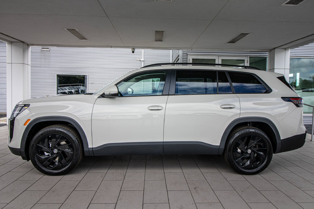 New 2027 Volkswagen Atlas SE FWD image 11