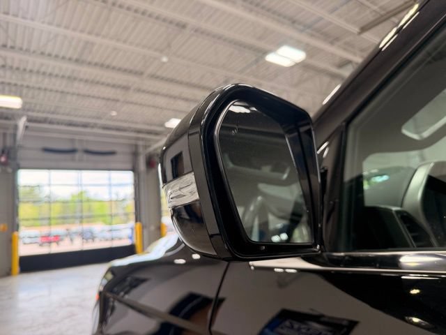 Used 2020 Ford Expedition XLT w/ Equipment Group 202A AWD/4WD image 17