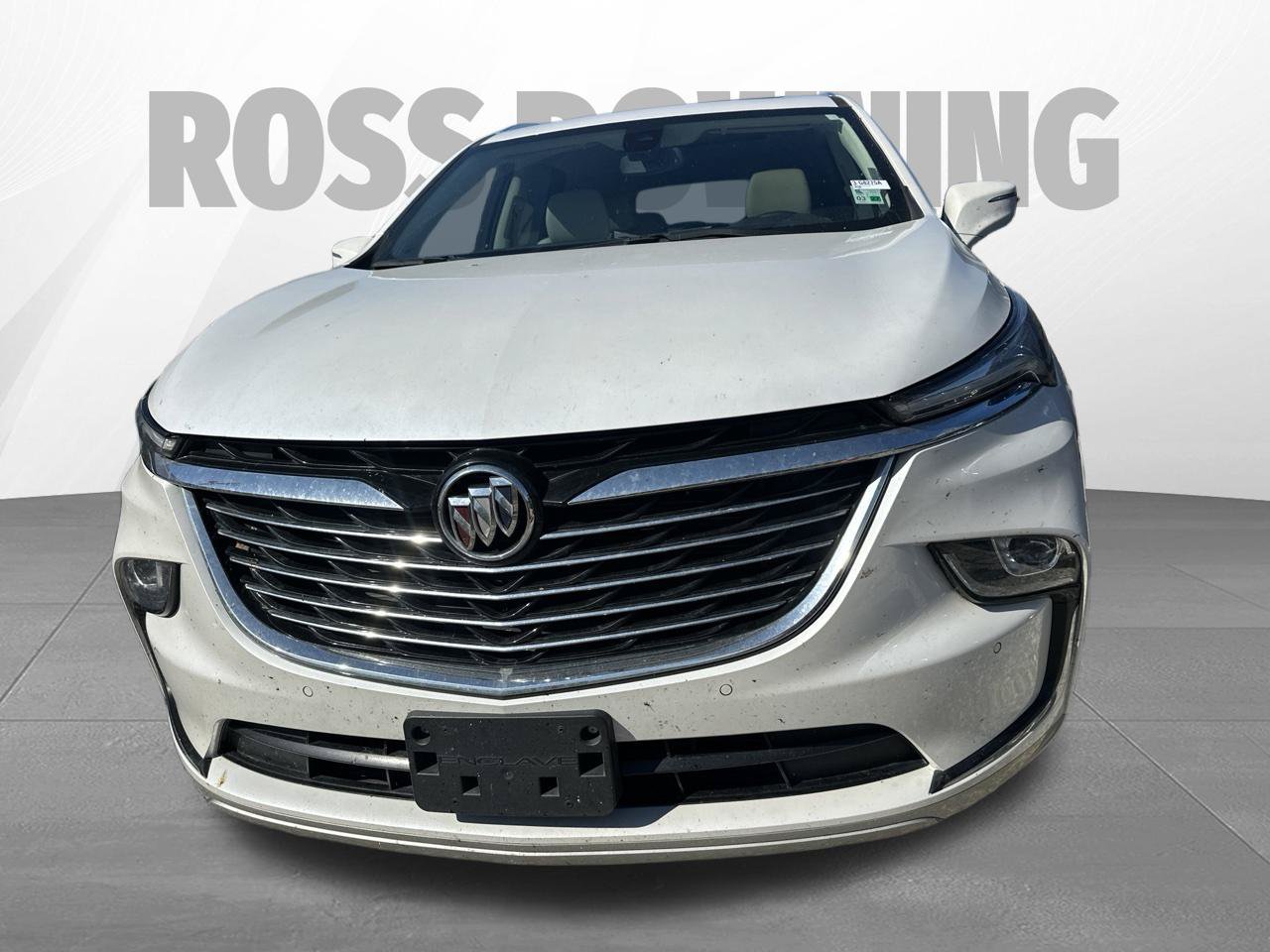 Used 2023 Buick Enclave Essence w/ Experience Buick Package FWD image 2