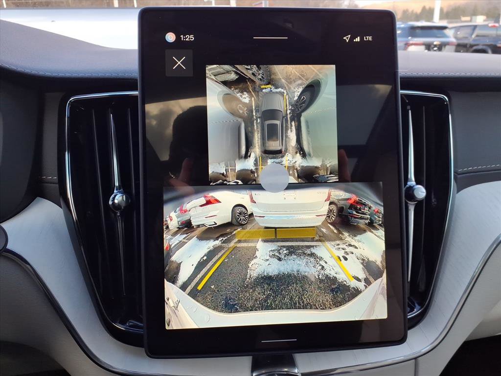 New 2026 Volvo XC60 B5 Ultra w/ Climate Package image 9