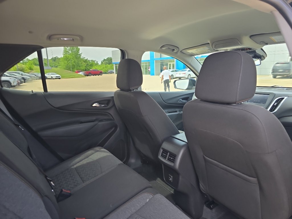Used 2024 Chevrolet Equinox LT FWD image 16