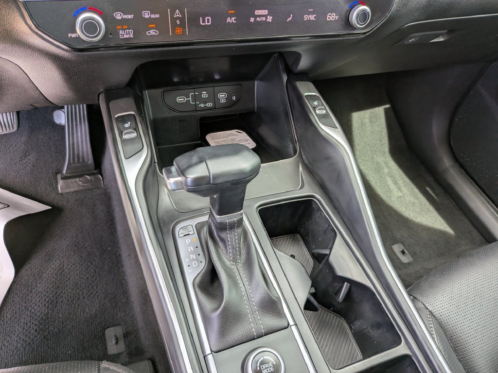 Certified 2026 Kia Sorento S w/ S Panoramic Sunroof Package FWD image 25