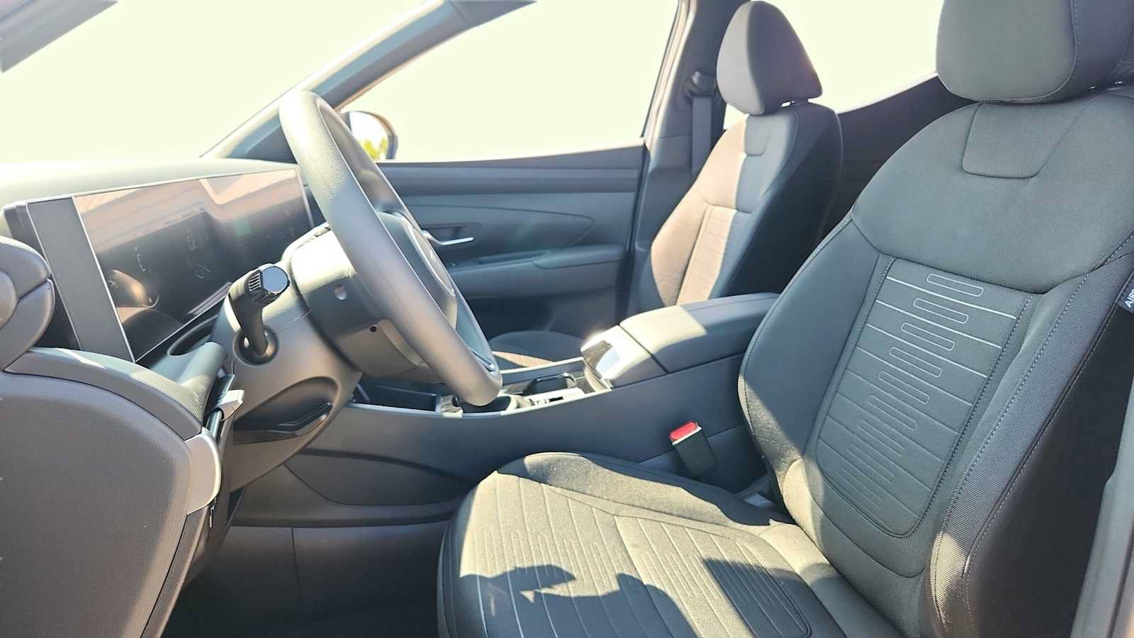Used 2025 Hyundai Santa Cruz SE FWD image 10