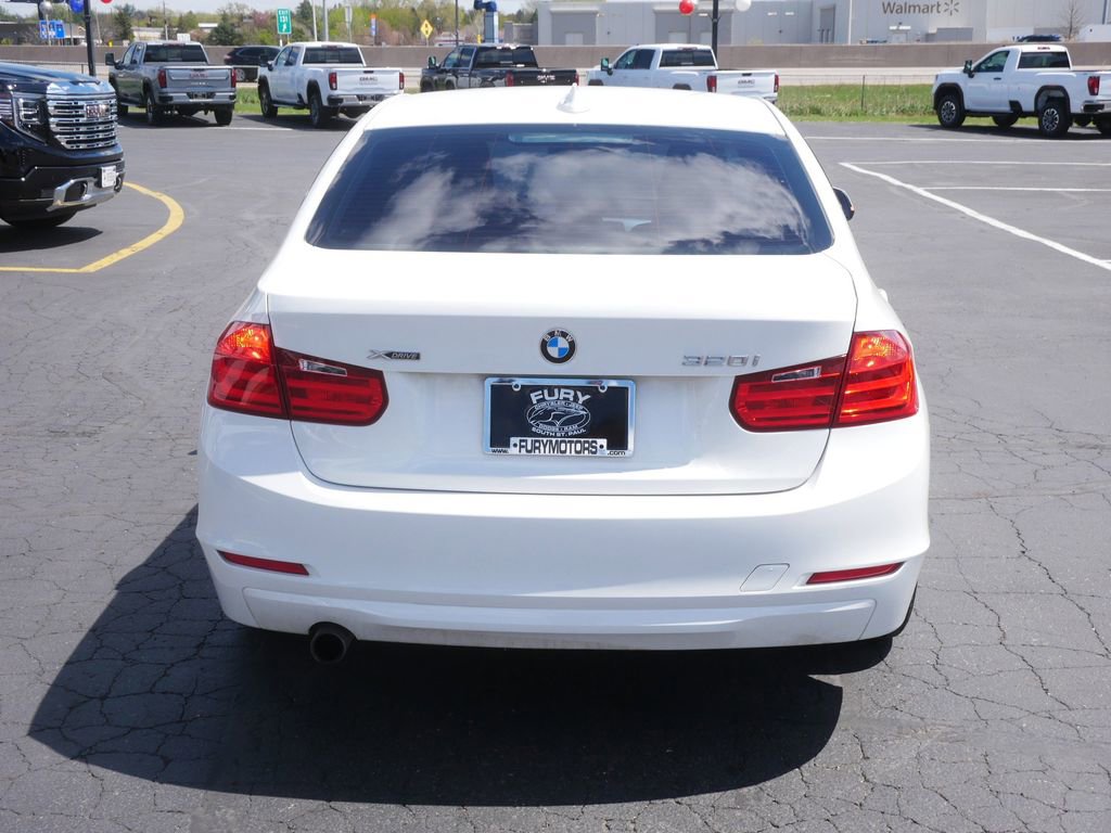 Used 2015 BMW 320i xDrive Sedan AWD/4WD image 6