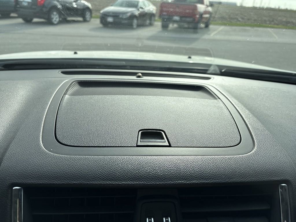 Used 2015 GMC Acadia SLT image 30