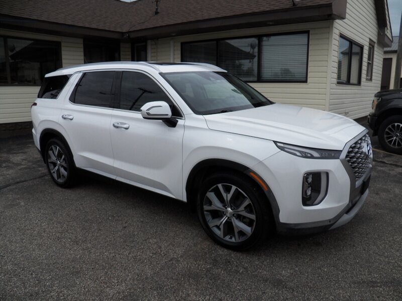 Used 2022 Hyundai Palisade SEL w/ Convenience Package FWD image 2