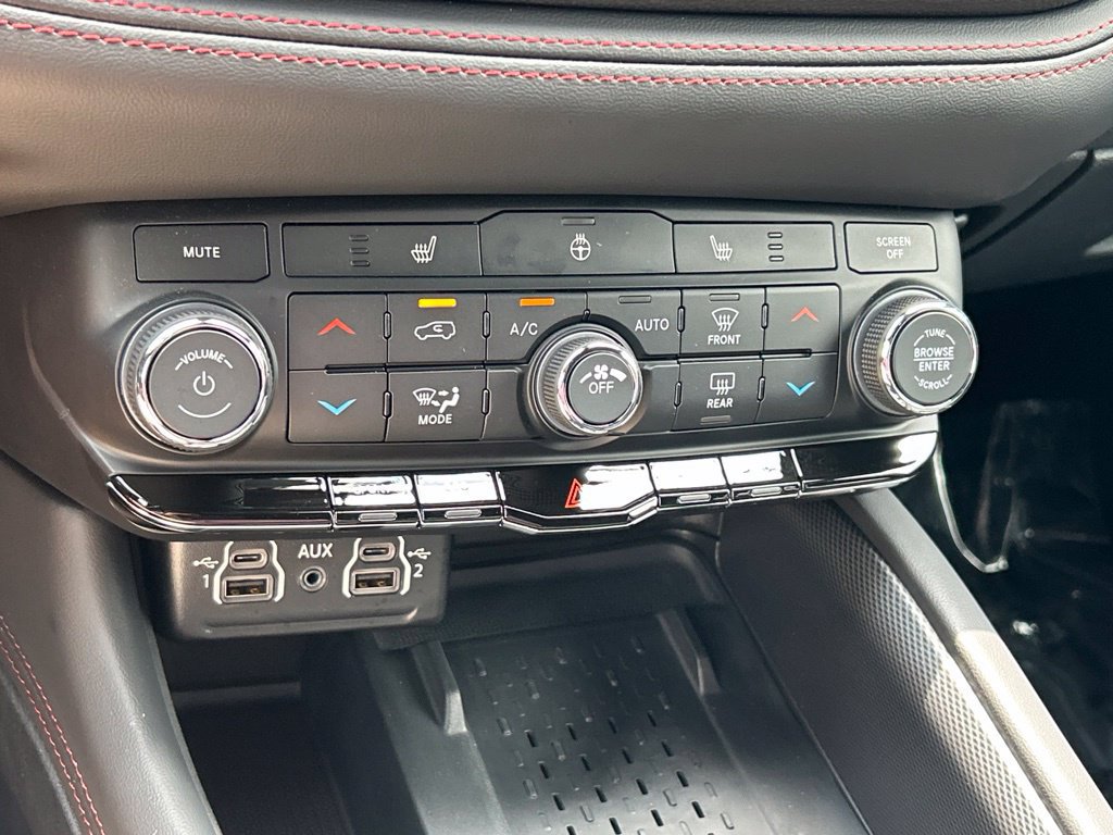 Used 2026 Dodge Durango GT w/ Blacktop Package AWD/4WD image 35