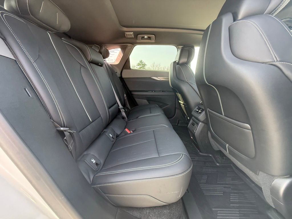 Certified 2025 Cadillac Optiq Luxury 2 w/ LPO, Floor Liner Package image 34