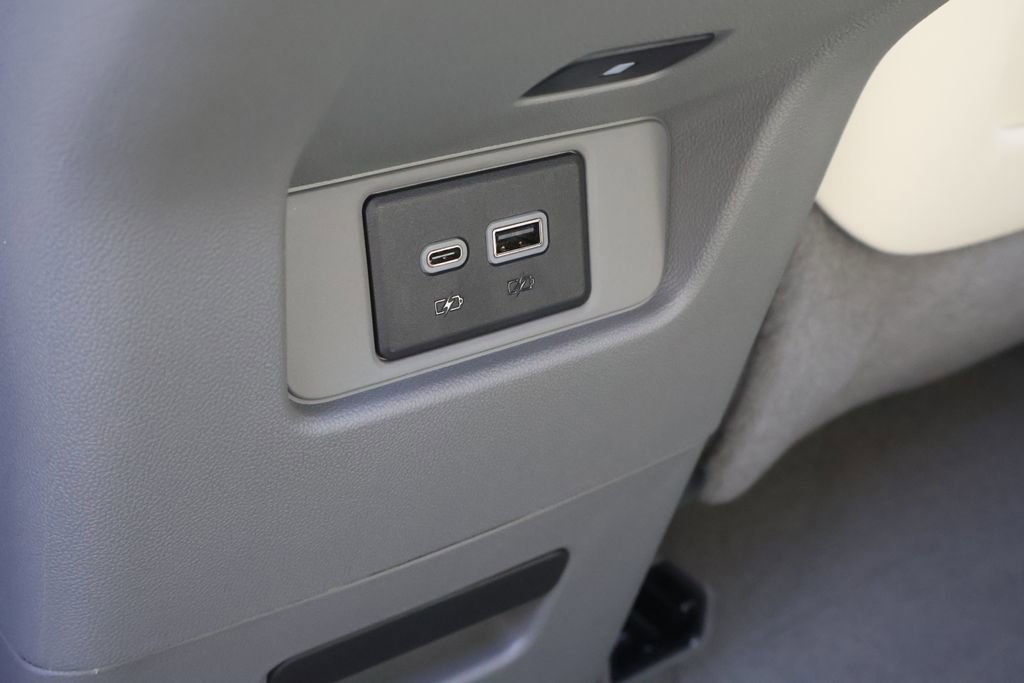 Used 2025 Cadillac XT6 Premium Luxury w/ Technology Package image 52