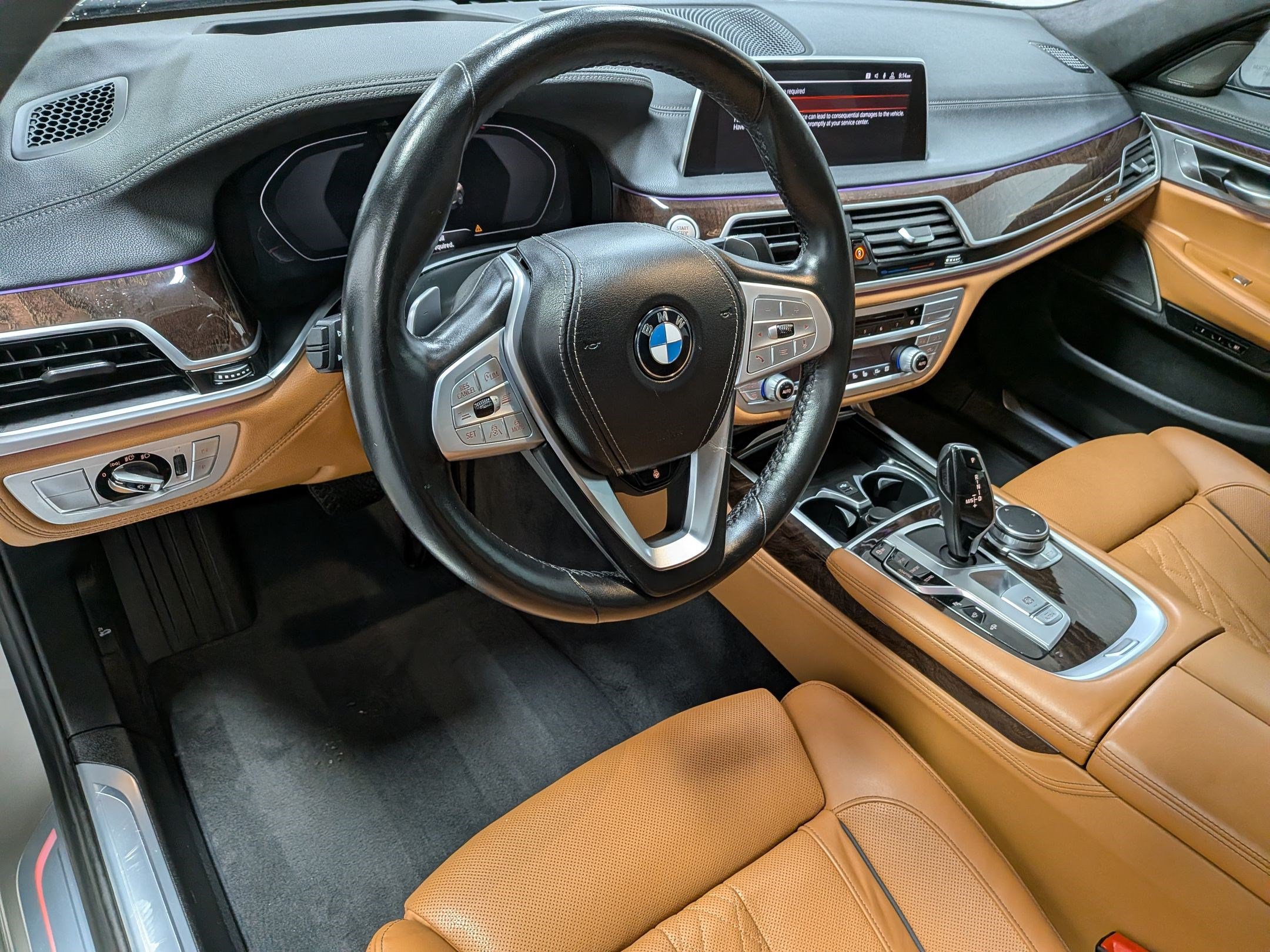 Used 2020 BMW 750i xDrive w/ Interior Design Package AWD/4WD image 17