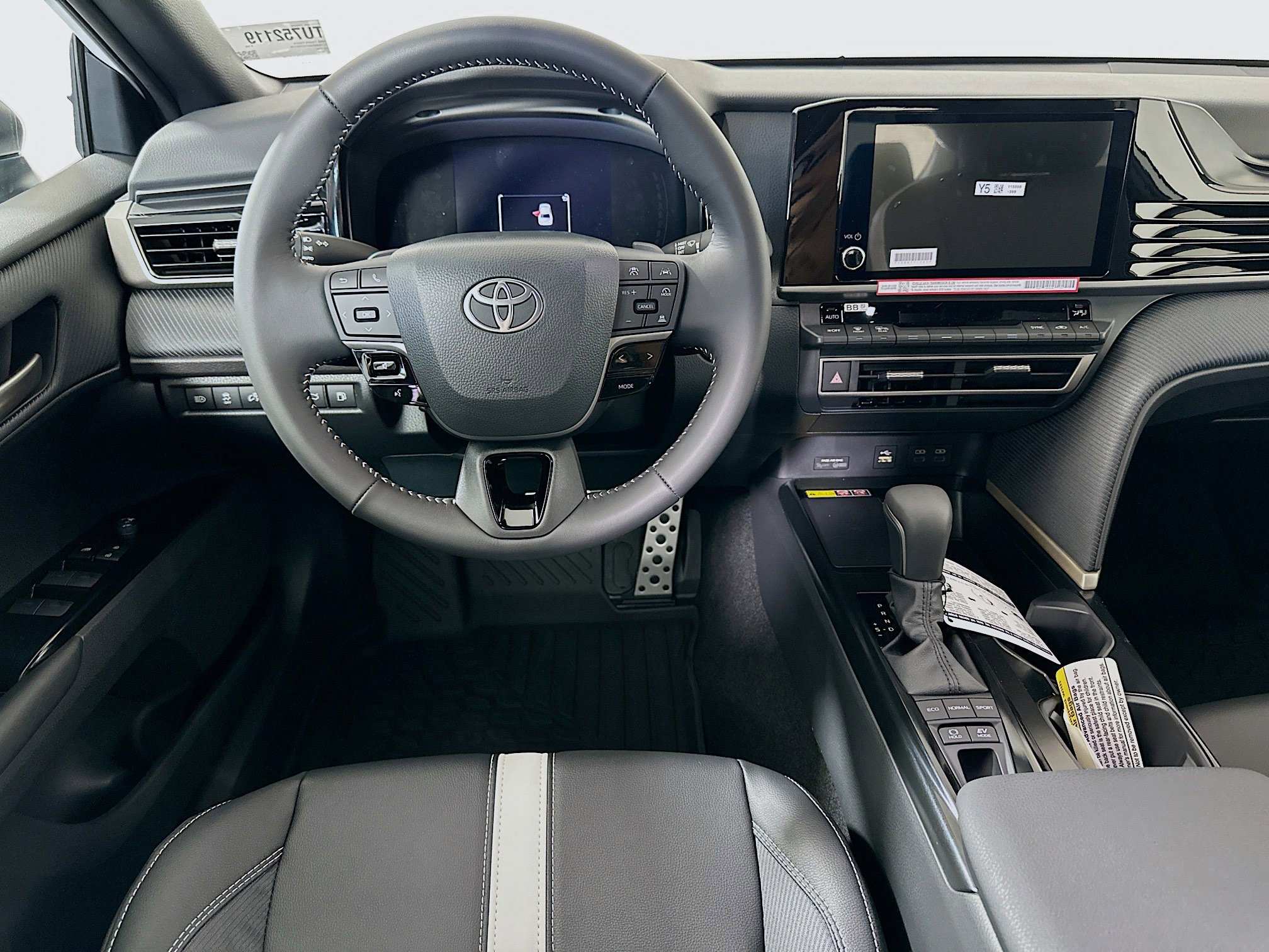 New 2026 Toyota Camry SE FWD image 10
