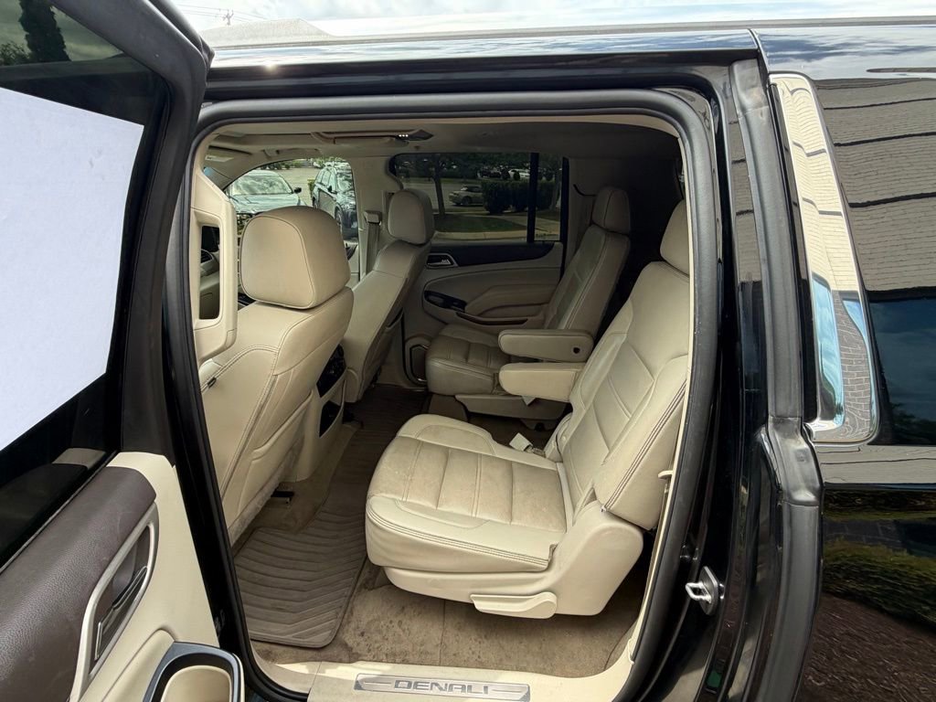 Used 2019 GMC Yukon XL Denali w/ Denali Ultimate Package AWD/4WD image 21