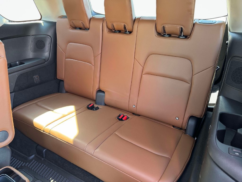 Used 2022 Nissan Pathfinder Platinum w/ Cargo Package AWD/4WD image 14