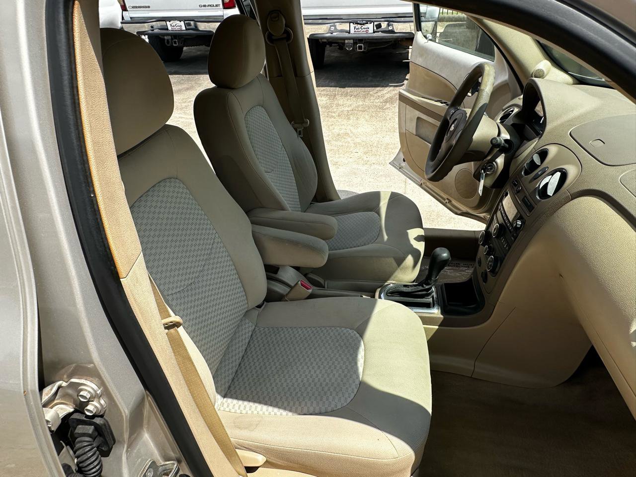 Used 2009 Chevrolet HHR LS image 33