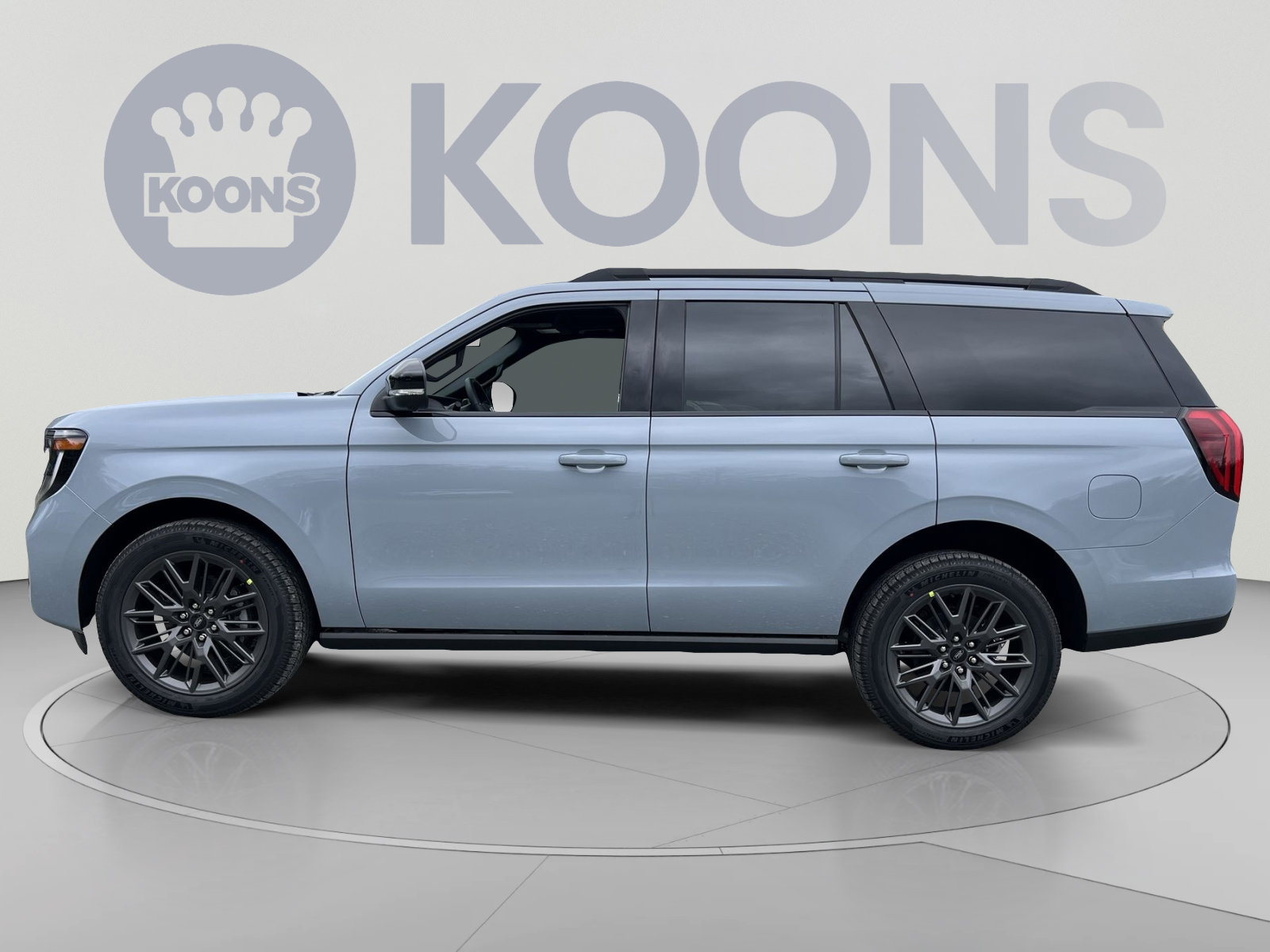 New 2027 Ford Expedition Platinum w/ Stealth Appearance Package AWD/4WD image 2