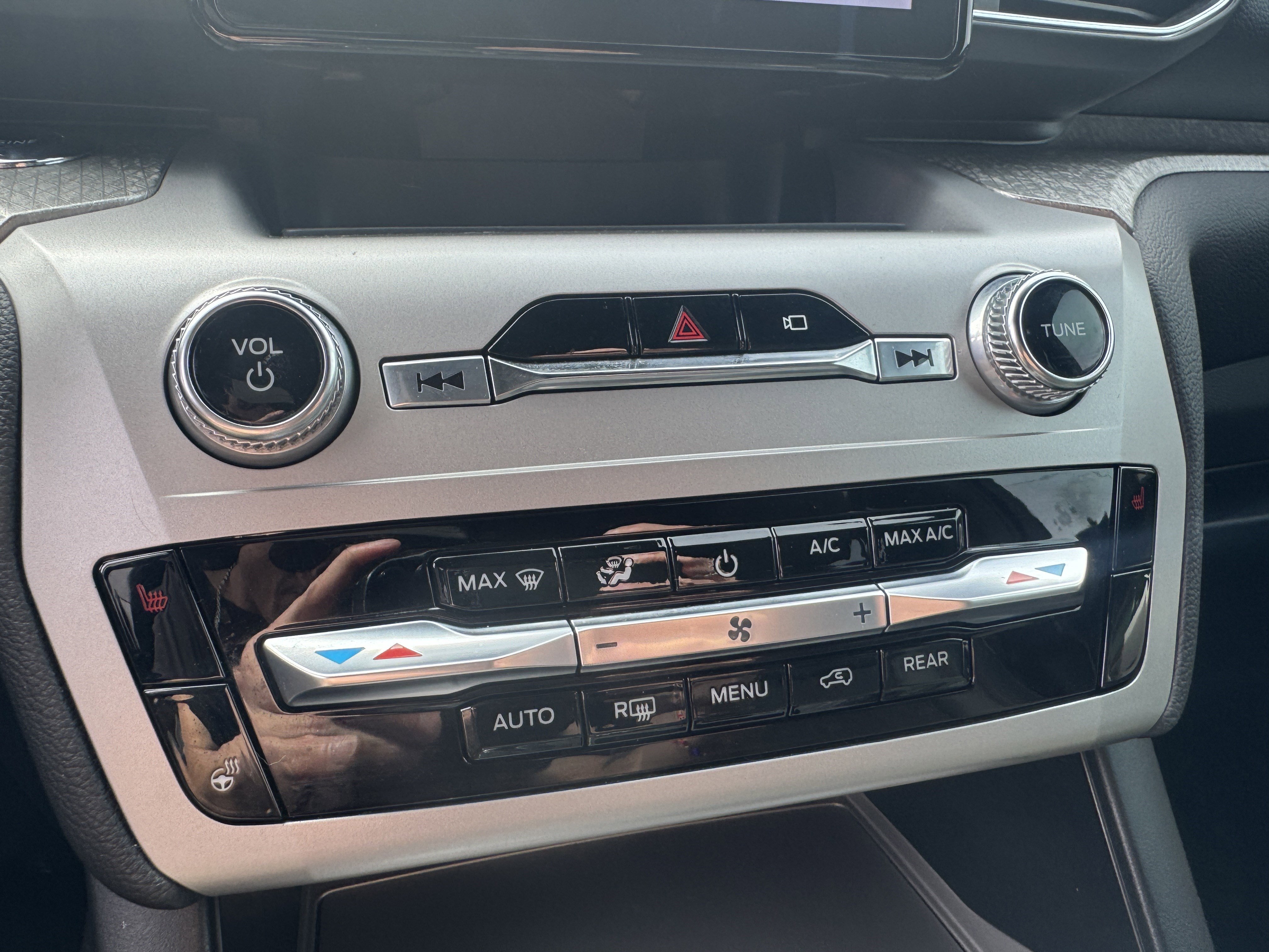 Used 2022 Ford Explorer Timberline image 28