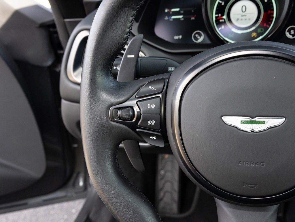 Used 2023 Aston Martin V8 Vantage Coupe image 35