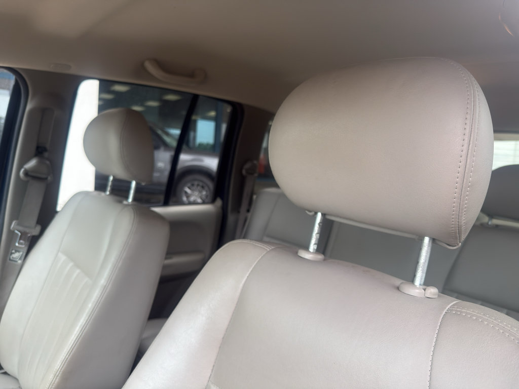 Used 2006 Jeep Liberty Renegade w/ Luxury Group AWD/4WD image 11