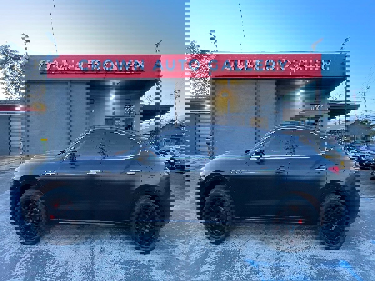 Used 2017 Maserati Levante w/ Sport Package image 6