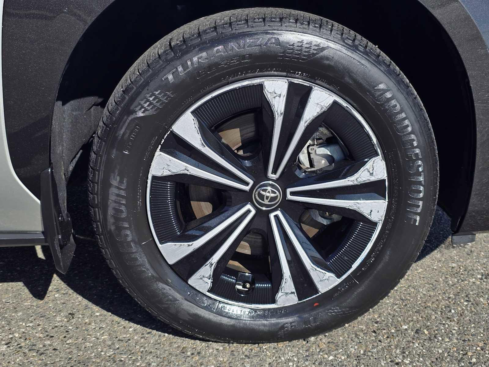 Used 2023 Toyota bZ4X XLE w/ Weather Package image 9