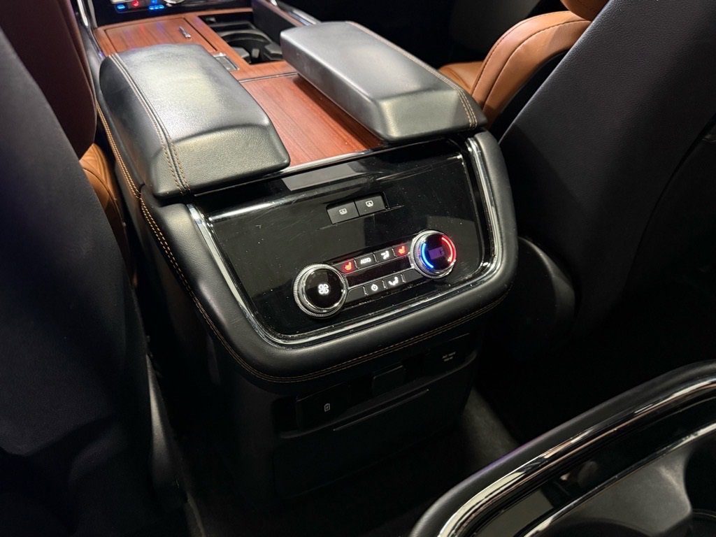 Used 2020 Lincoln Navigator Reserve w/ Luxury Package image 13
