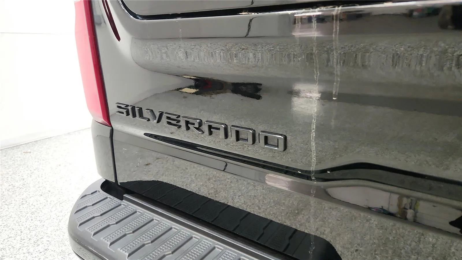 Used 2025 Chevrolet Silverado 1500 High Country w/ Midnight Edition image 17