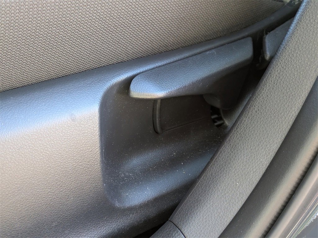 Used 2025 Toyota Corolla LE image 18