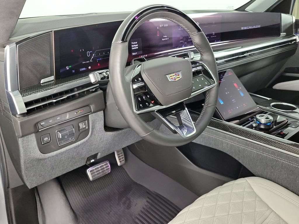 Used 2025 Cadillac Escalade V AWD/4WD image 19