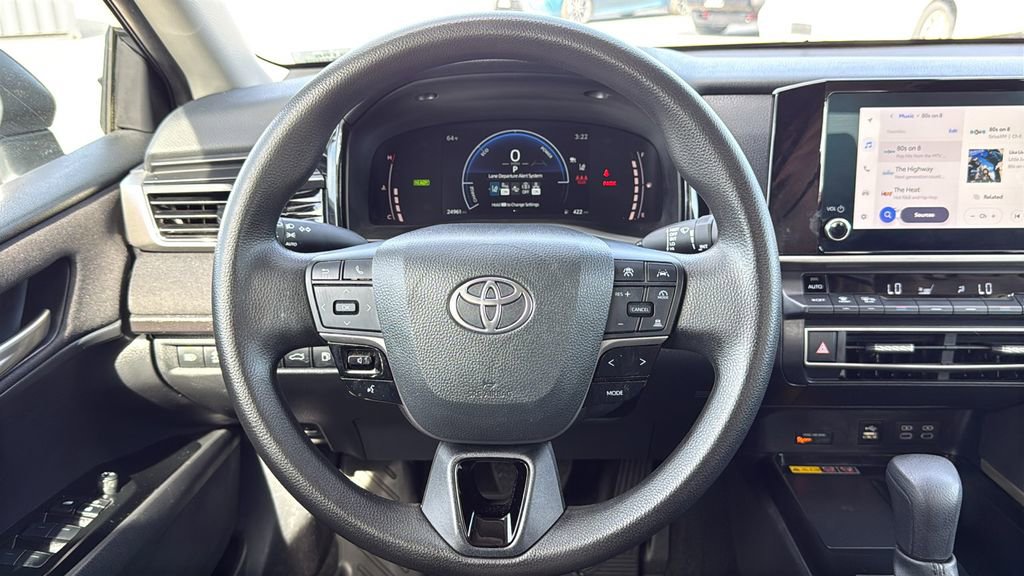 Used 2025 Toyota Camry LE FWD image 19