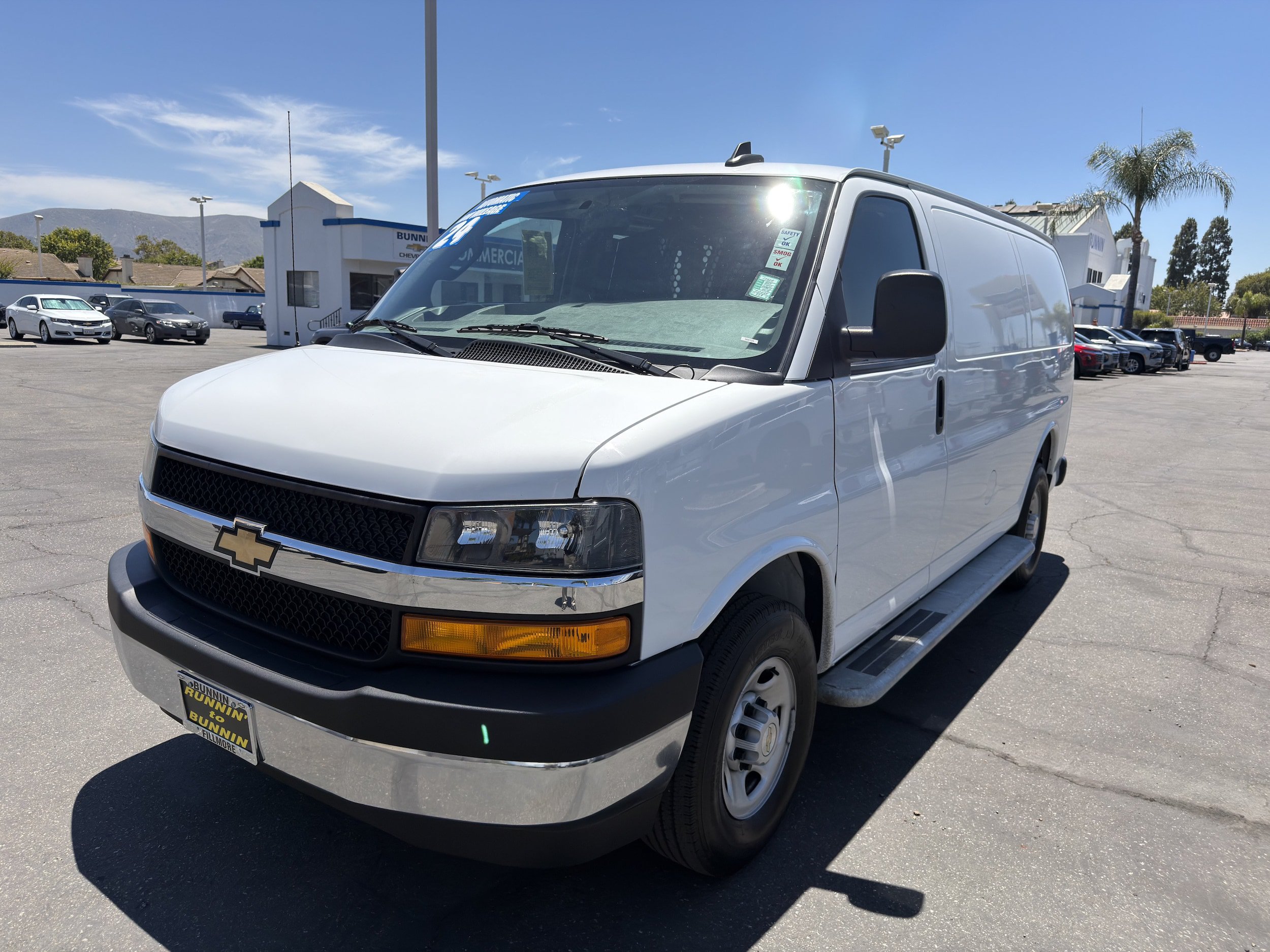 Used 2024 Chevrolet Express 2500 w/ Driver Convenience Package RWD image 4