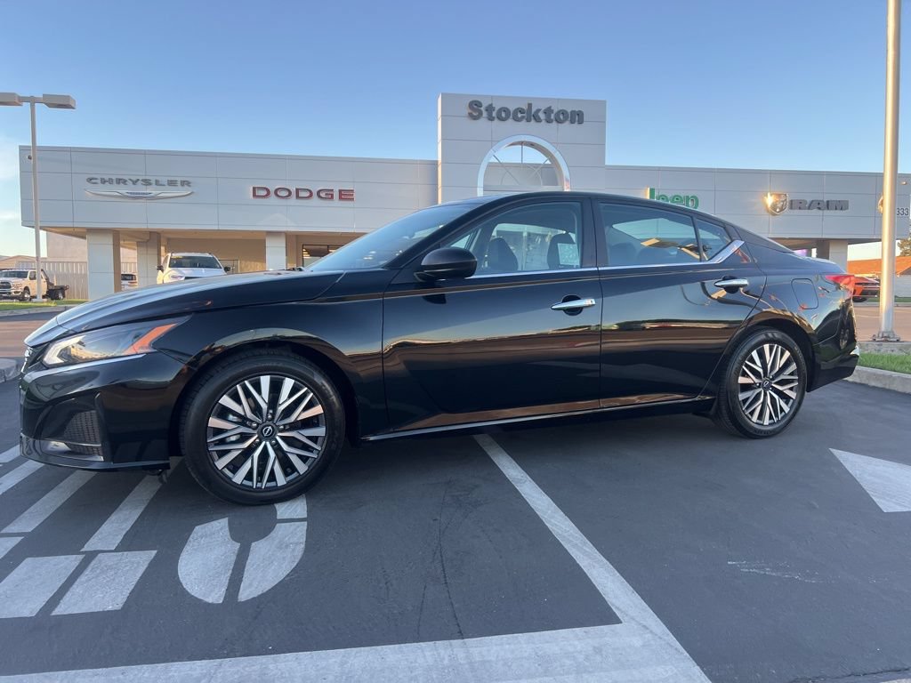 Used 2025 Nissan Altima 2.5 SV