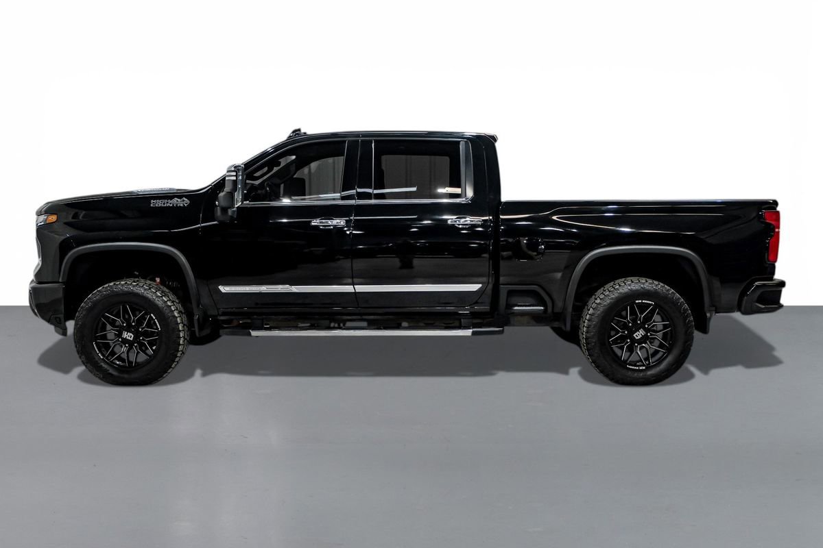 Used 2024 Chevrolet Silverado 2500 High Country w/ High Country Premium Package image 10