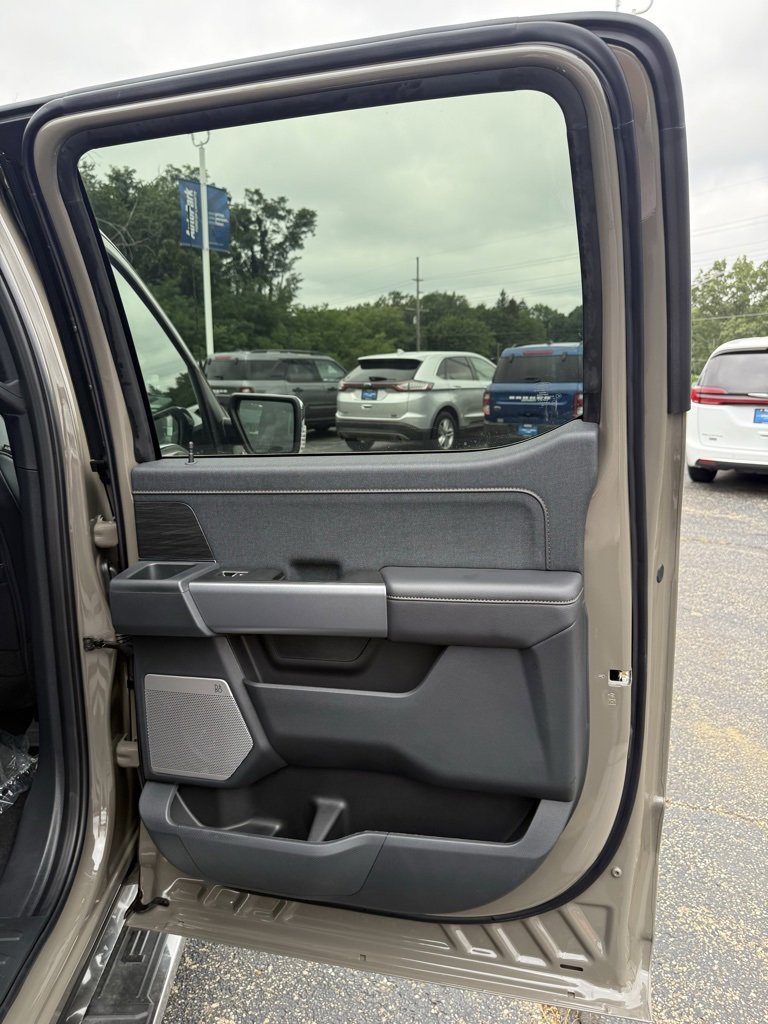 New 2025 Ford F150 Lariat w/ Equipment Group 502A High image 16
