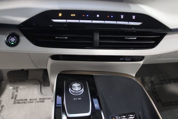 Certified 2025 Buick Enclave Avenir w/ Super Cruise Package image 35