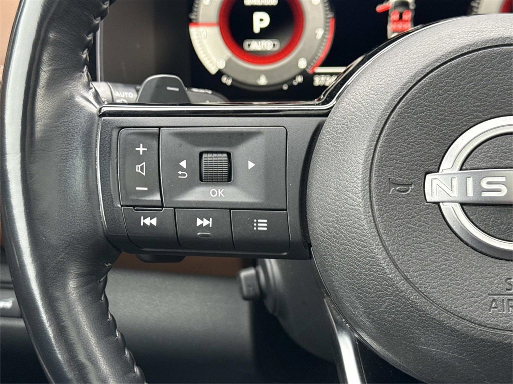 Certified 2022 Nissan Pathfinder Platinum w/ Cargo Package image 9