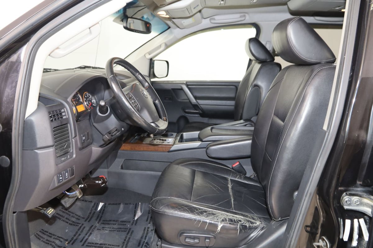 Used 2012 Nissan Titan SL AWD/4WD image 9