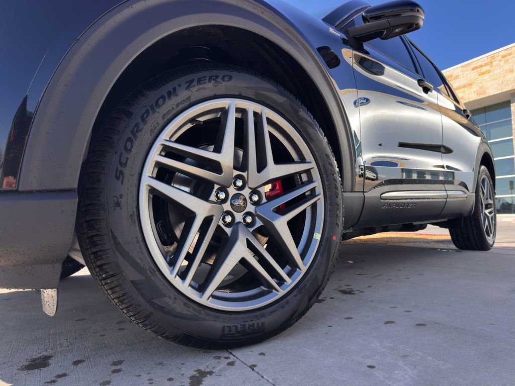 New 2026 Ford Explorer ST-Line w/ ST-Line Street Pack image 23