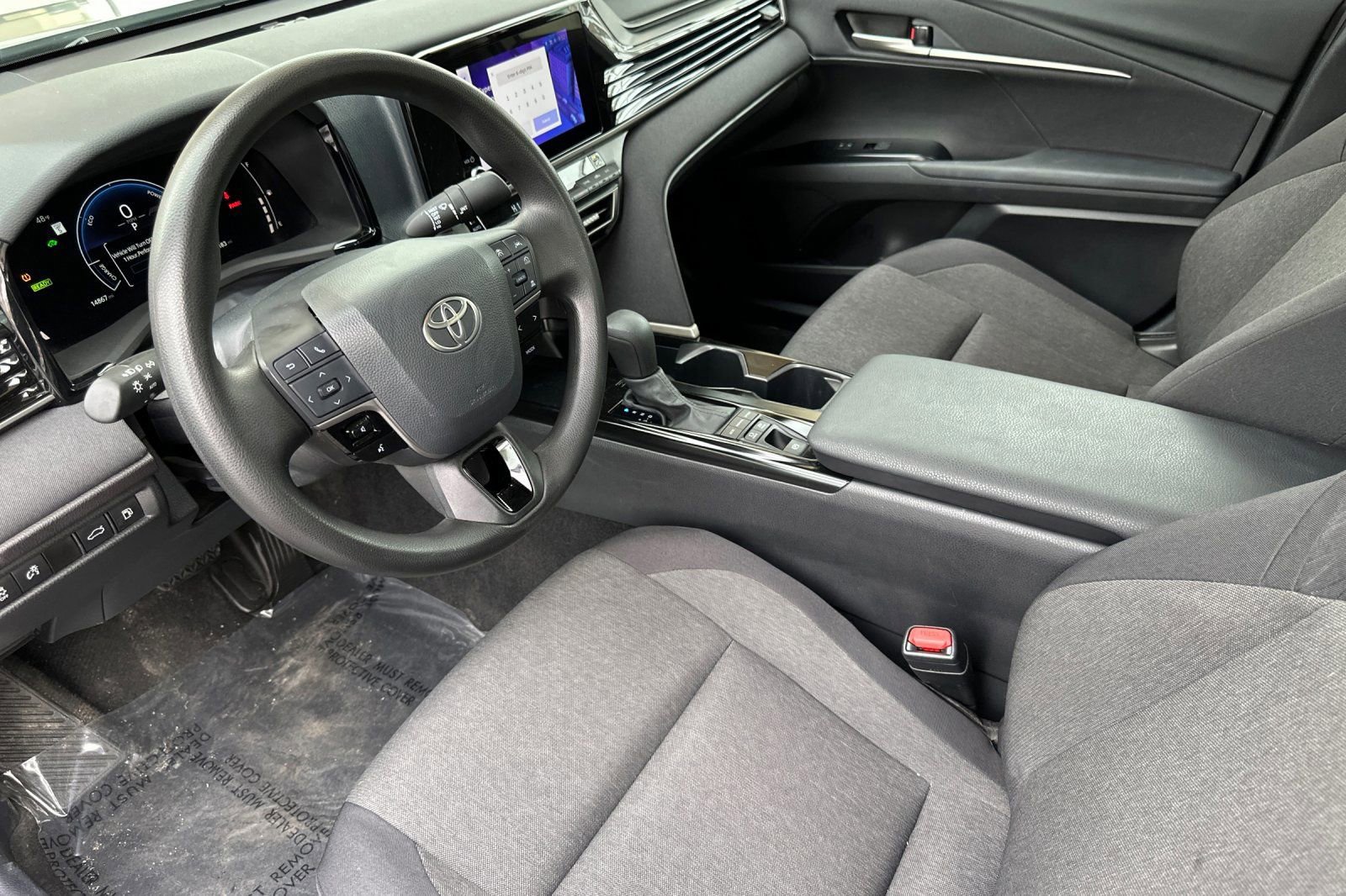 Used 2025 Toyota Camry LE image 10
