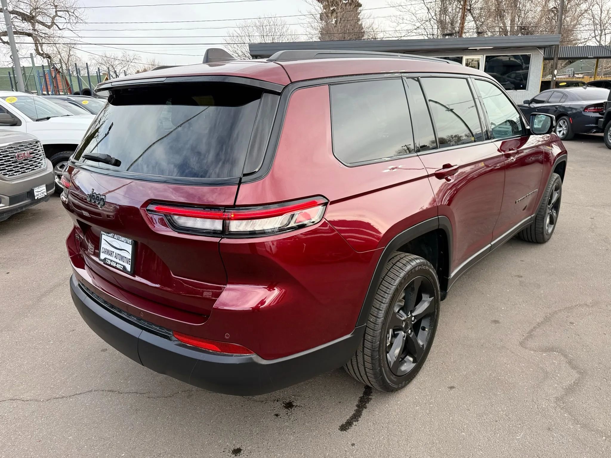 Used 2024 Jeep Grand Cherokee L Altitude AWD/4WD image 9