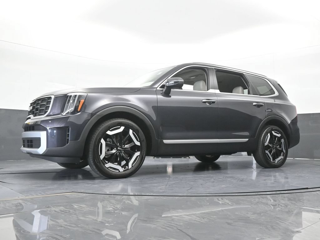 Used 2025 Kia Telluride S FWD image 58